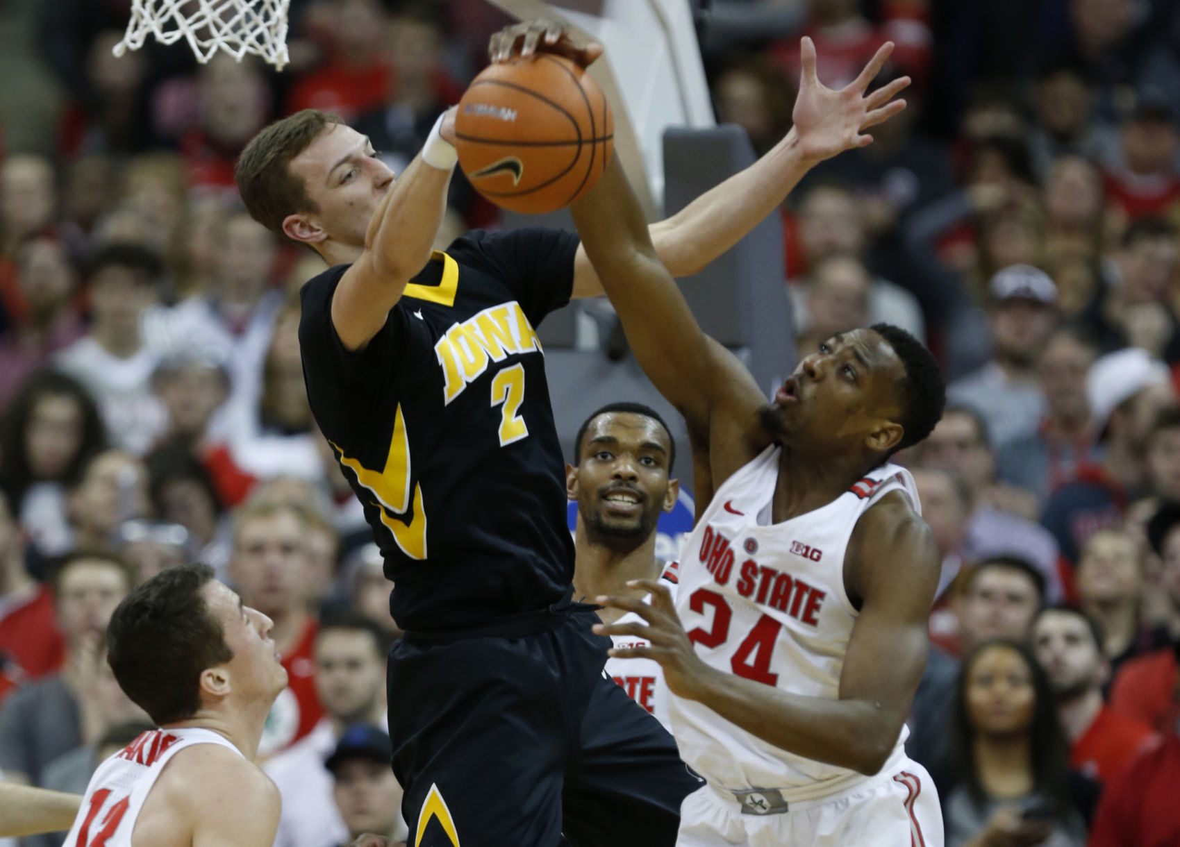 CORRECTION Iowa Ohio St Basketball